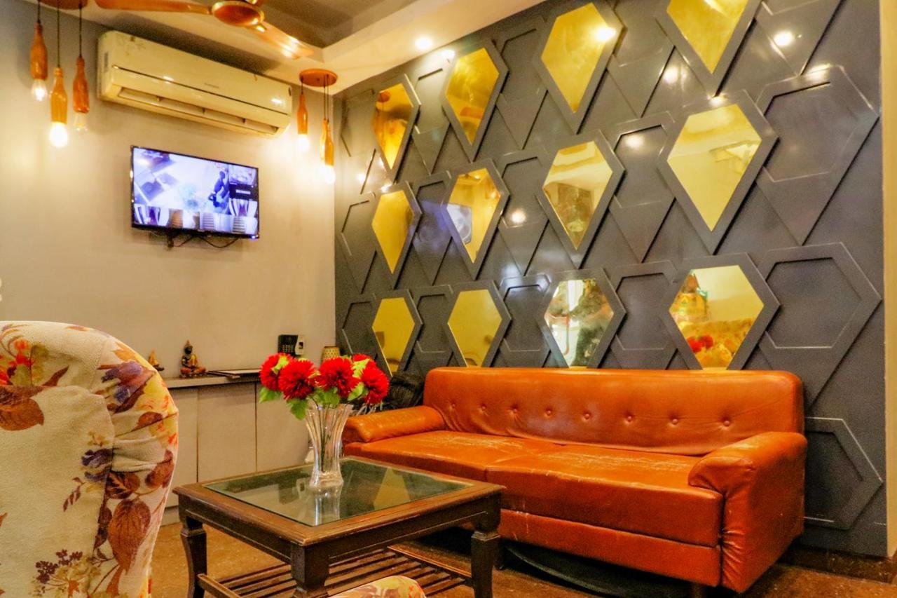 Staybook Hotel Aira New Delhi Railway Station Paharganj Exterior foto