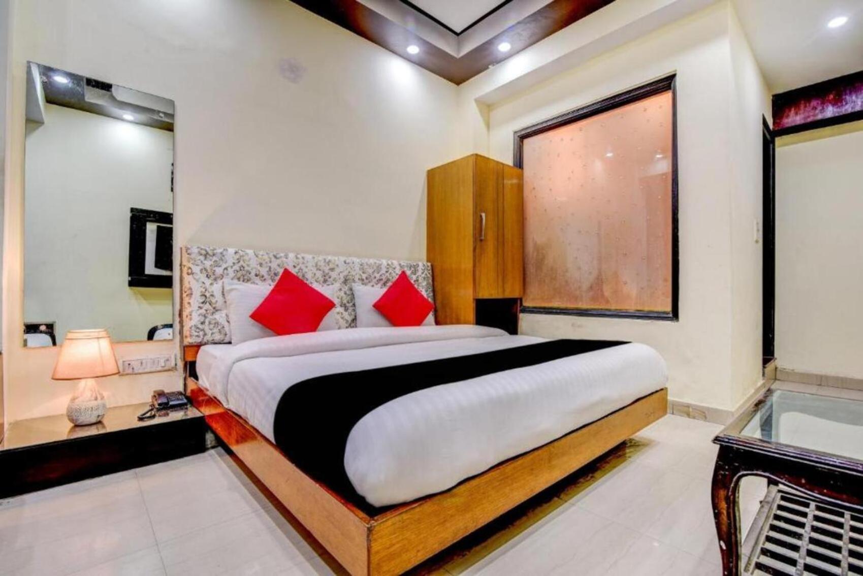 Staybook Hotel Aira New Delhi Railway Station Paharganj Exterior foto