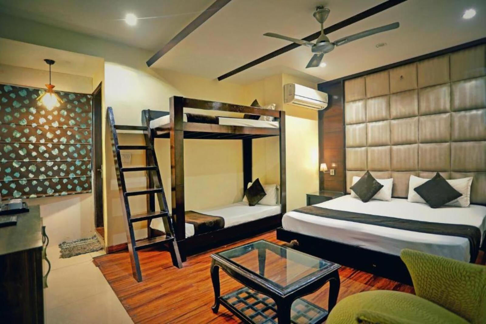 Staybook Hotel Aira New Delhi Railway Station Paharganj Exterior foto